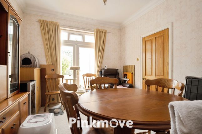 26, Park Drive, Newport photo 4