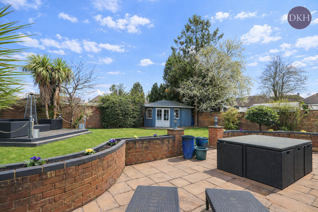 4, Fairview Drive, Hertfordshire photo 3