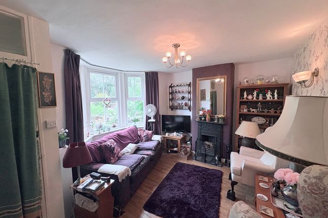 3 Tatsford Villas, Nazeing Road, Waltham Abbey photo 3