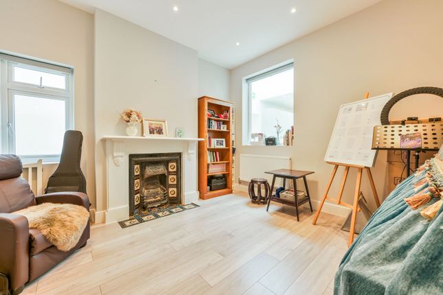 Warwick Road, Ealing photo 4