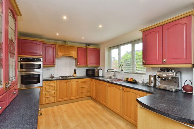 16, Kendall Place, Milton Keynes photo 4