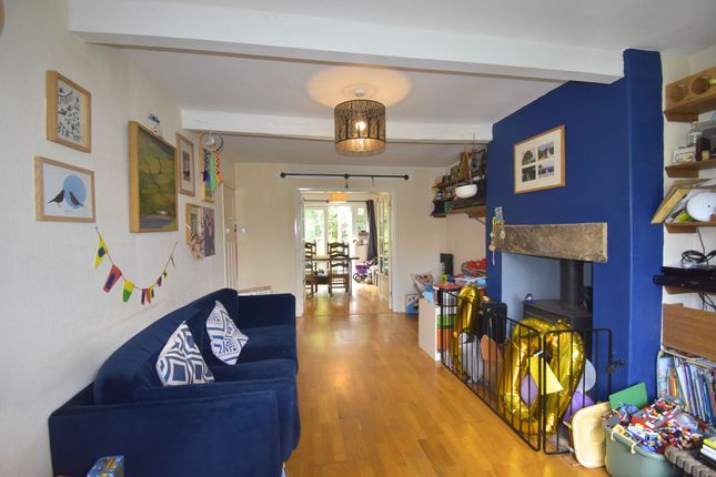 5 Reddish Lane, High Peak photo 4