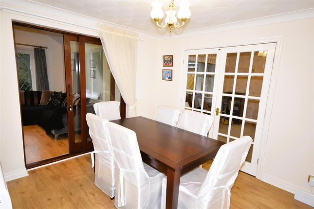 Detached house for sale in Poplar Close, Sutton-On-Trent, Newark