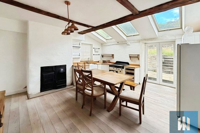 22, Woodhead Road, Holmfirth photo 2