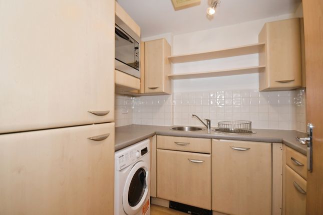 Apartment 303, Royal Plaza, 1, Eldon Street, South Yorkshire photo 3