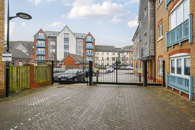 Flat for sale in Linemans View, Broad Reach, Shoreham By Sea, West Sussex