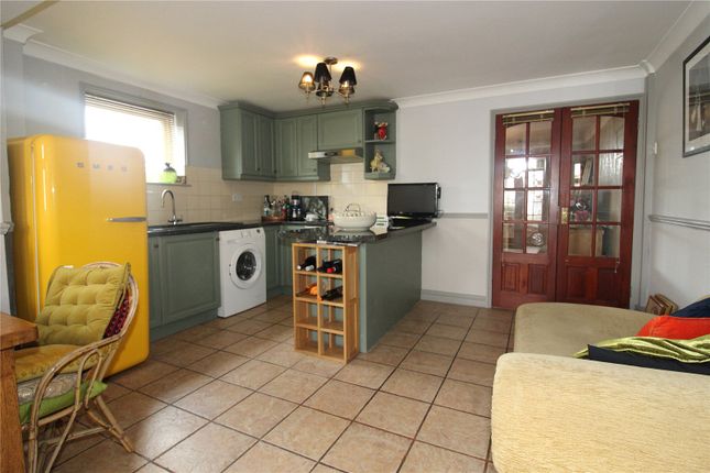 94, Southampton Road, Hampshire photo 3