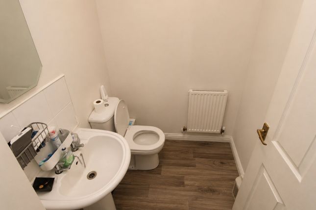34, Dunraven Avenue, Luton photo 5