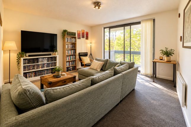 5 Gabrielle Court, Lancaster Grove, belsize Park photo 3