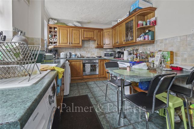 23, Mercers Way, Essex photo 4