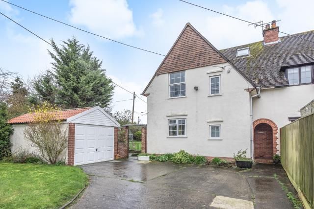 Semi-detached house to rent in Cholsey, Oxfordshire