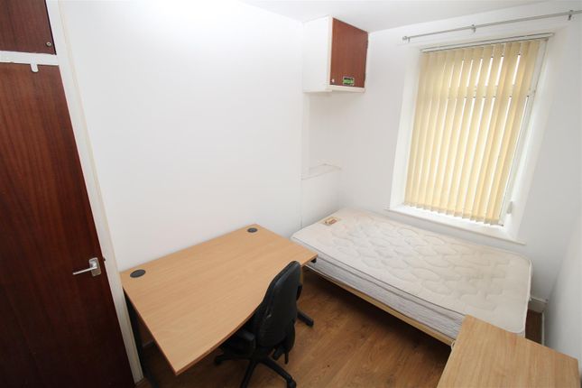 Room 2.Jpg