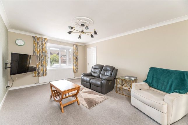 40, Paddock Drive, Bradford photo 3