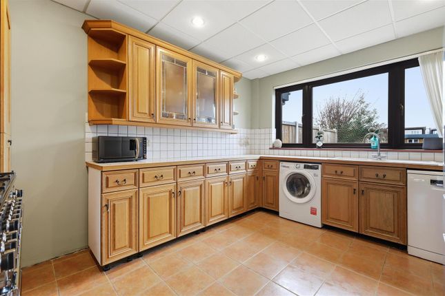 76, Station Road, Brentwood photo 4