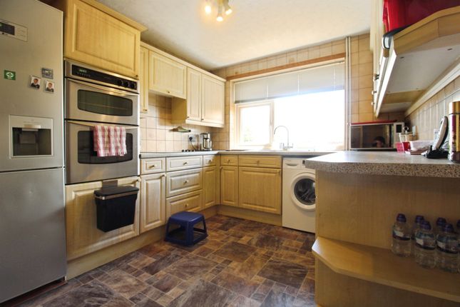 14, Dart Close, Leicester photo 5