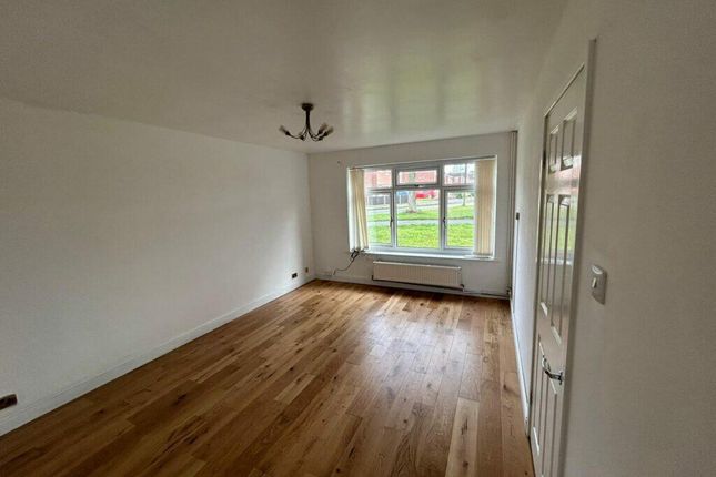 12 Holmes Road, Holmes Road, London photo 4