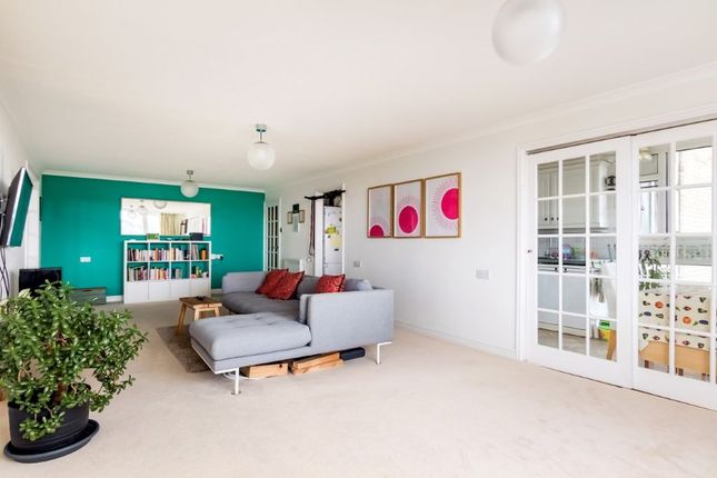 Third Floor Flat, 15 Westmorland House, Durdham Park, Bristol photo 3
