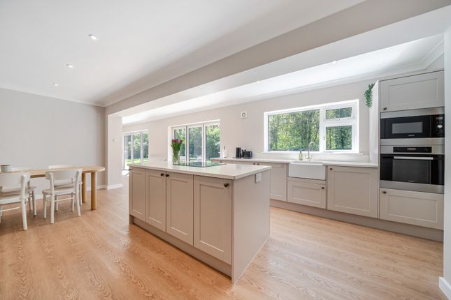 5, Norman Close, Orpington photo 2