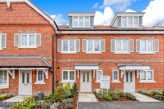 Thumbnail Terraced house for sale in Whyteleafe Road, Caterham