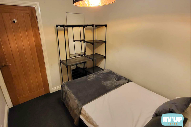 Room 5, 8 Elmwood Avenue, Doncaster photo 2