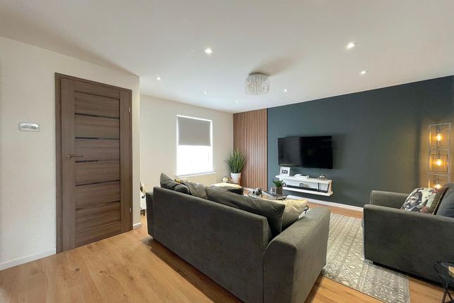 4-bed terraced on 86 Goldfinch Close, Faversham, £365,000