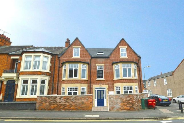 Flat to rent in Tom Brown Street, Rugby