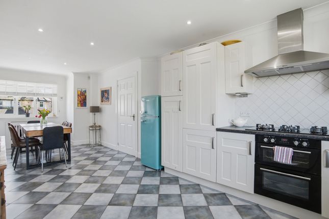 15 Lundies Walk, Auchterarder photo 3