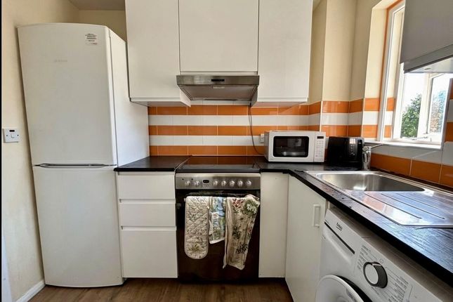 11, Hispano Mews P, London photo 5