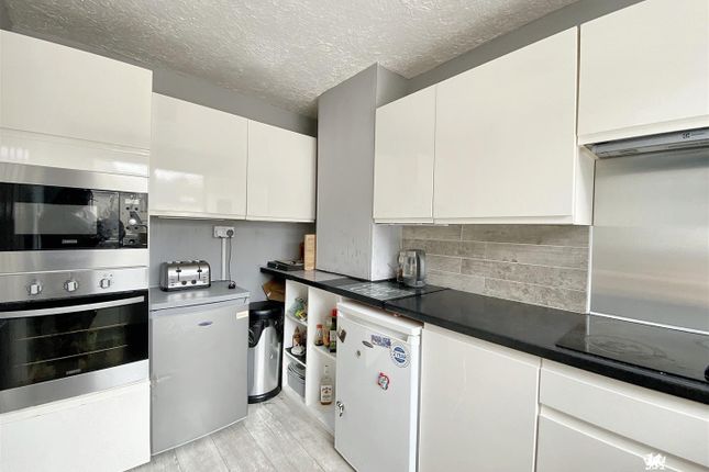 1 Beddoes Court, Milford Street, Saundersfoot photo 4
