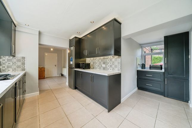 3, Ascot Close, Warrington photo 4