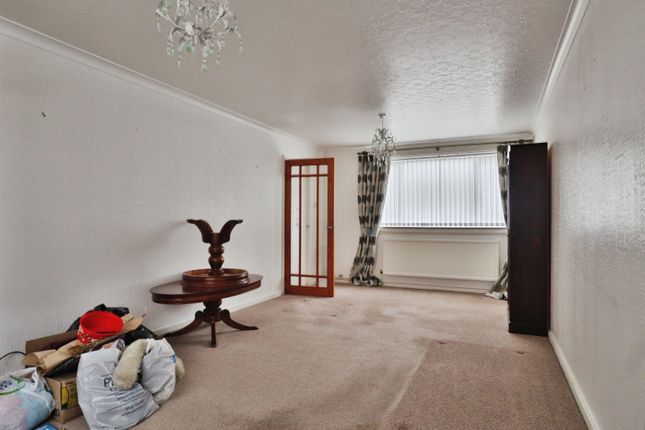 29, Hebden Walk, Leeds photo 2