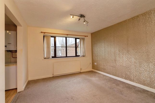 Flat 10, Redbrooke Court, Lower Crescent, Stanford-Le-Hope photo 3