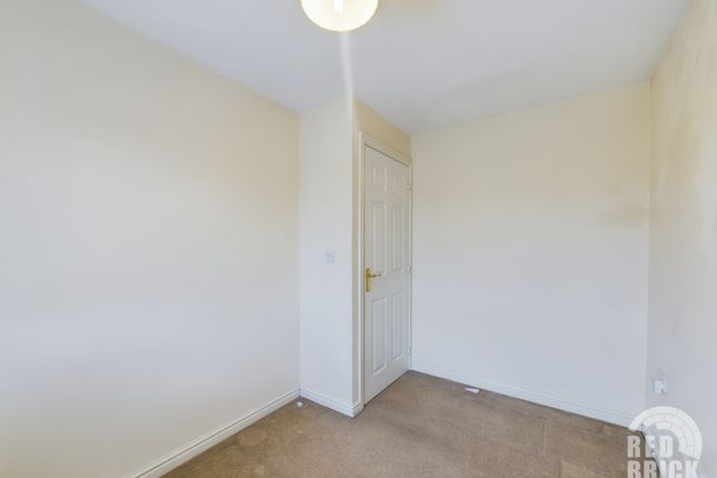 Terraced house for sale in Manhattan Way, Coventry