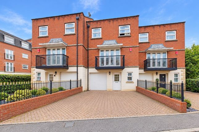 5-bed terraced on Shepherds Spring Lane, Andover, £400,000