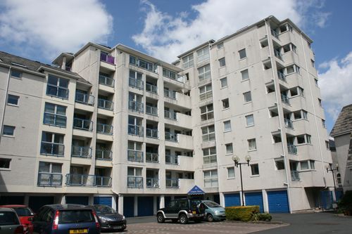 2 bed flat to rent in Compass House, Mariners Court, Sutton Harbour, Plymouth