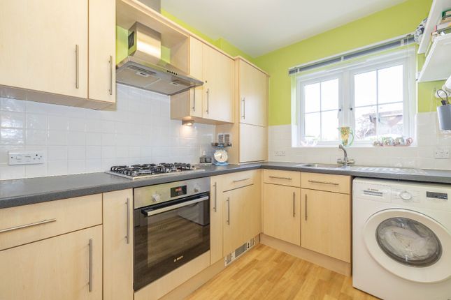38, Burnt Oast Road, Faversham photo 3