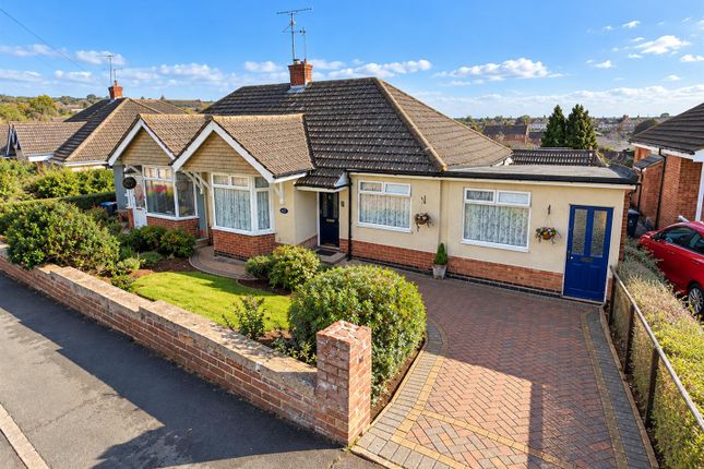 3-bed semi-detached on 42, Inlands Rise, Daventry, £280,000