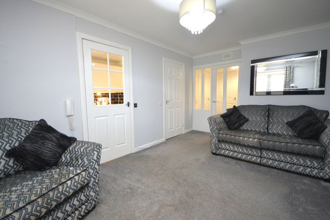 12, Cairndow Court, Glasgow photo 4