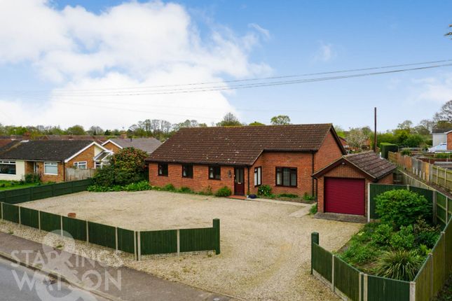 Thumbnail Detached bungalow to rent in Station Road, Lingwood, Norwich