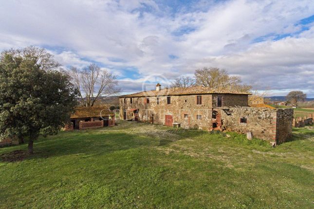 Villa for sale in Monte San Savino, Arezzo, Tuscany