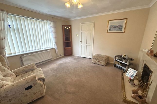 5, Iden Crescent, Staplehurst photo 4