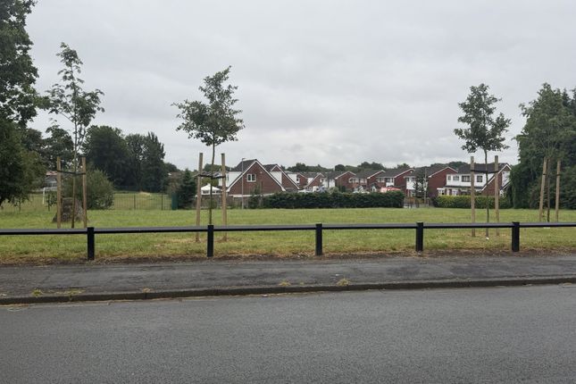 56 Victoria Road, Wigan photo 2