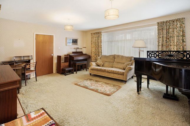 31 Grange Park, Teignmouth photo 3