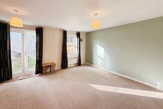 Rowans Crescent, Nottingham photo 3