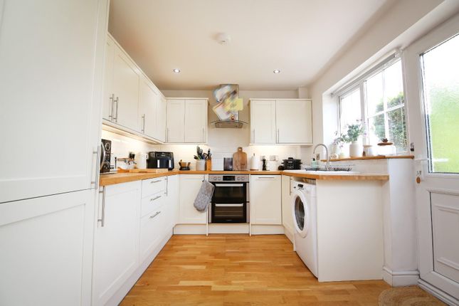 4, Oriole Close, Uttoxeter photo 2