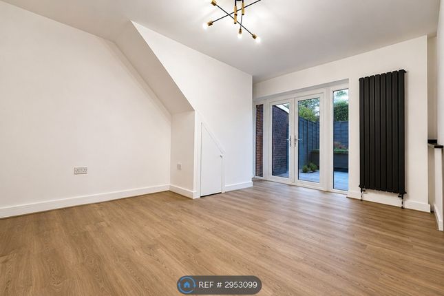Outwood Avenue, Clifton Swinton, Manchester photo 4