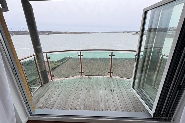 12, Smoke House Quay, Milford Haven photo 5