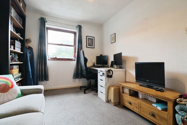 Flat 7 Clifton Court,, Star Street, South Glamorgan photo 4