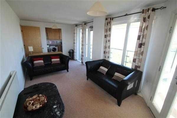 Flat to rent in Bedfont Lane, Feltham