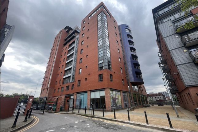 1-bed flat on Apartment 117, City Gate, 3 Blantyre Street, Manchester, £94,950